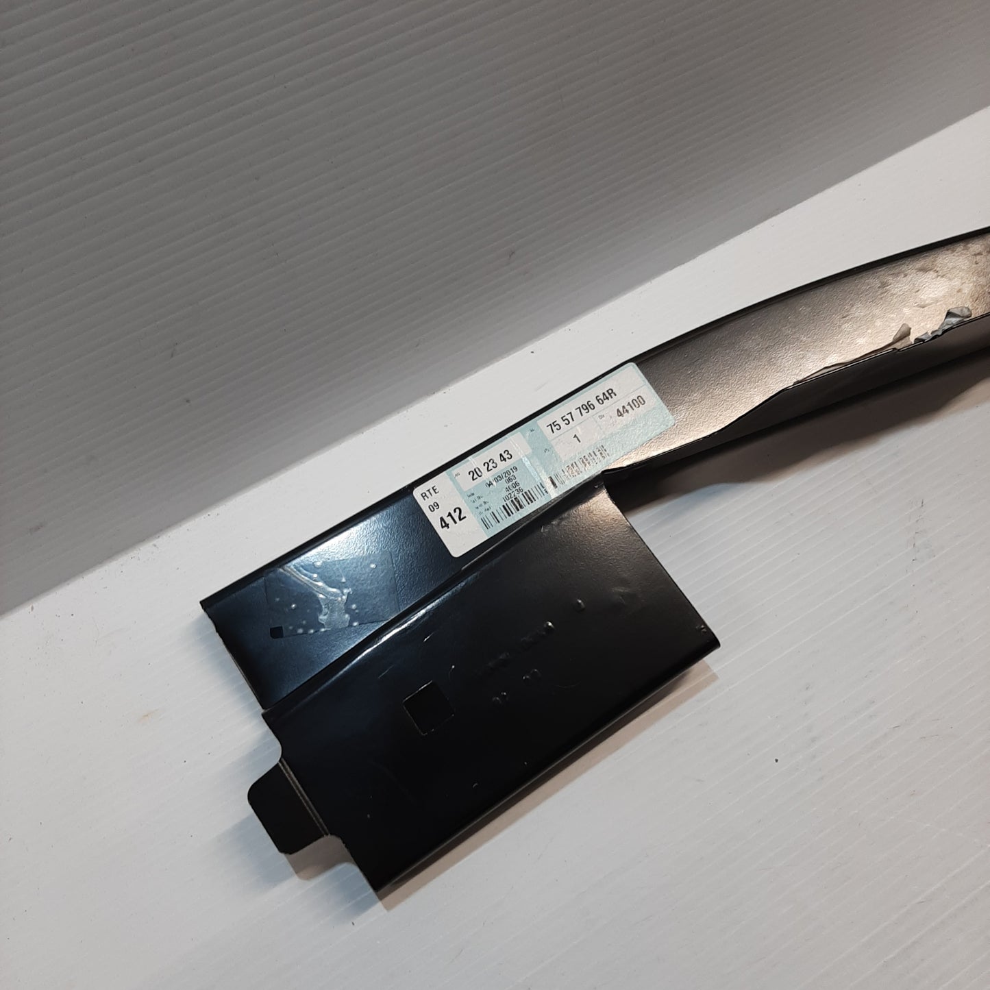 Genuine Renault Inner Panel | 75 57 796 64R