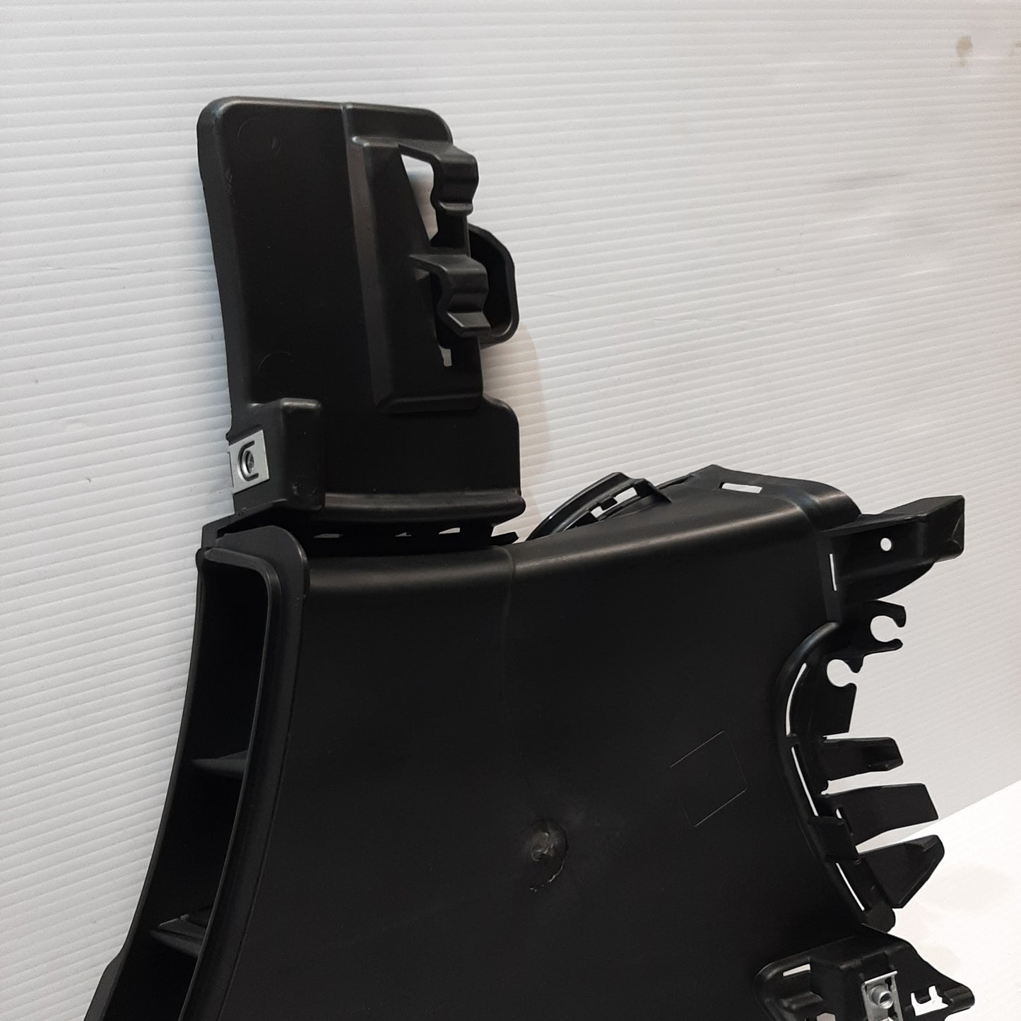 Genuine Right Front Bumper Moulding - DS5 | 1606561580