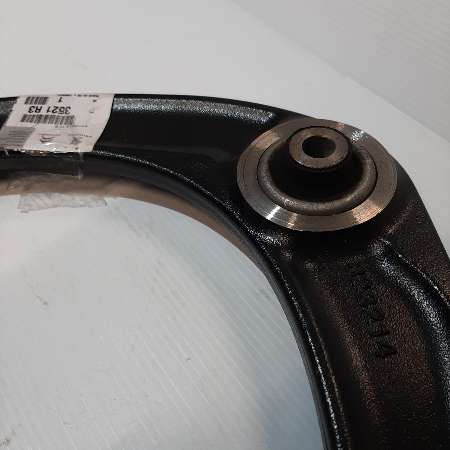 Genuine Front Right Wishbone - Peugeot 3008 / 308 / 5008 | 3521R3