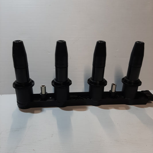 Genuine Ignition Coil - Vauxhall Astra / Corsa / Insignia / Zafira | 55561655