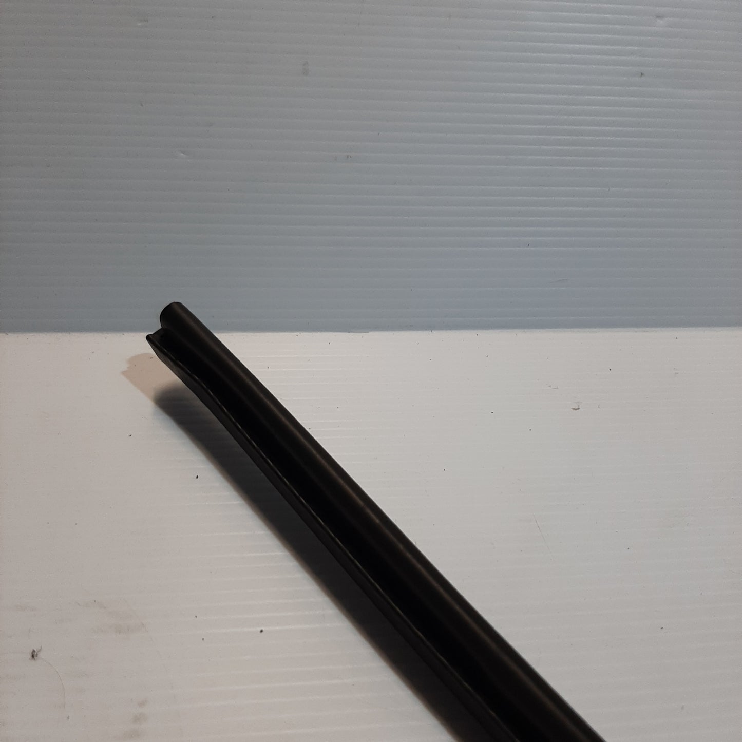 Genuine Sliding Right Door Seal - Peugeot Expert 3 / Citroen Dispatch 3 | 902528