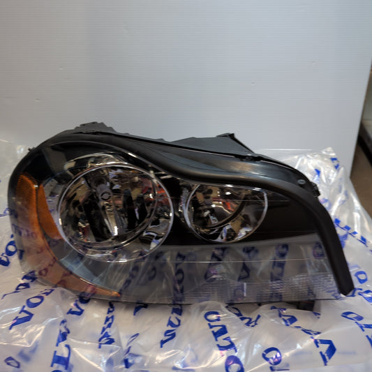 Genuine Front Right Halogen Headlamp - Volvo XC90 2002-2014 | 31290889
