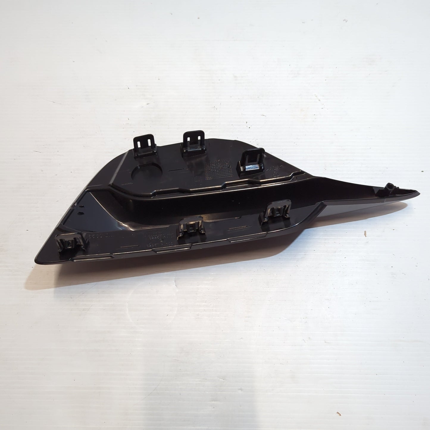 Genuine Front Left Bumper Finisher - Nissan Qashqai 2017-2021 | 62257HV10A