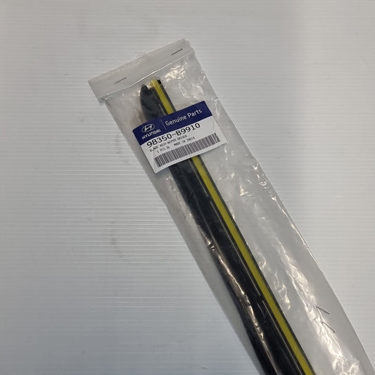 Genuine Hyundai Blade Assy-Wiper,Dri | 98350B9910
