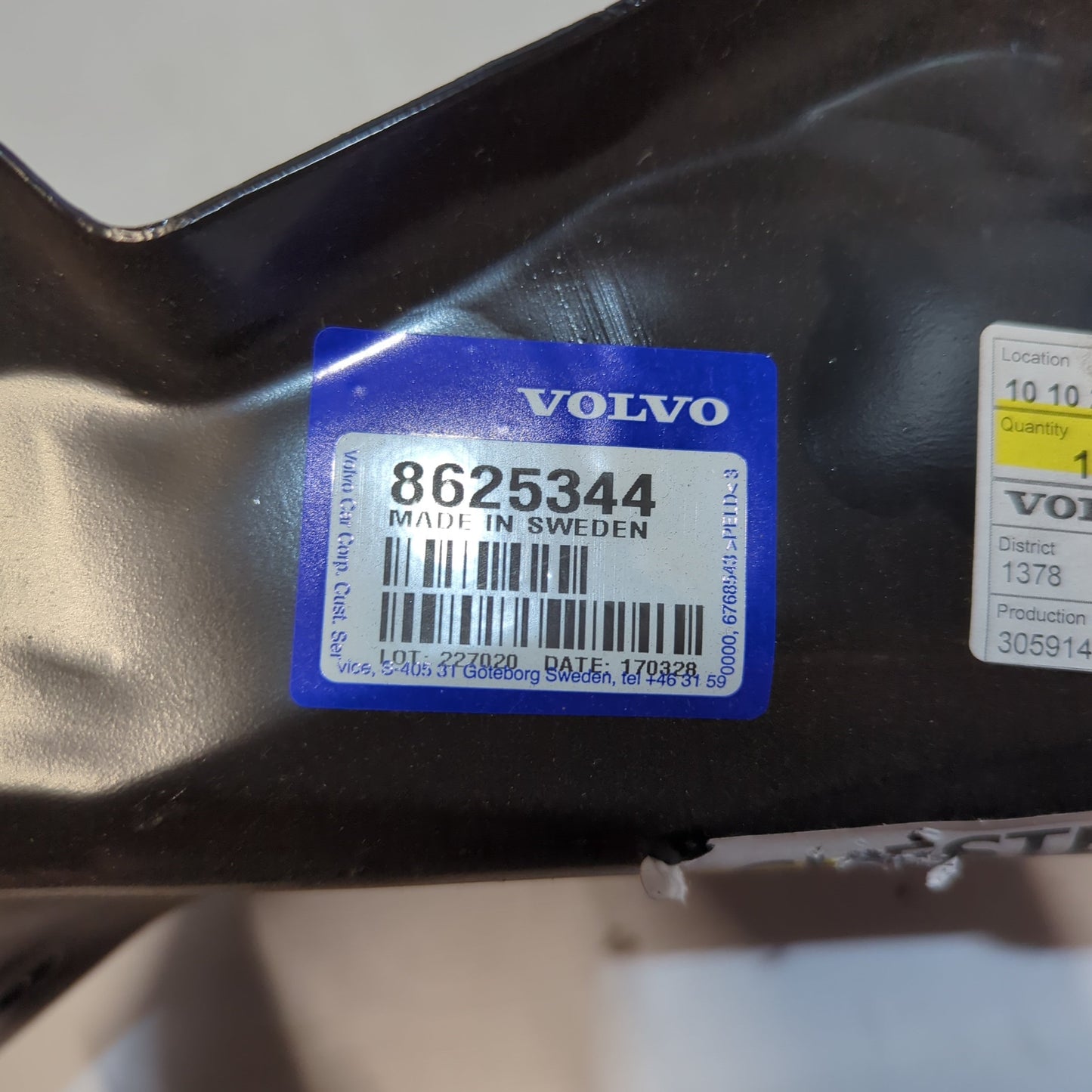 Genuine Front Right Rail End Reinforcement - Volvo XC90 2003-2014 | 8625344