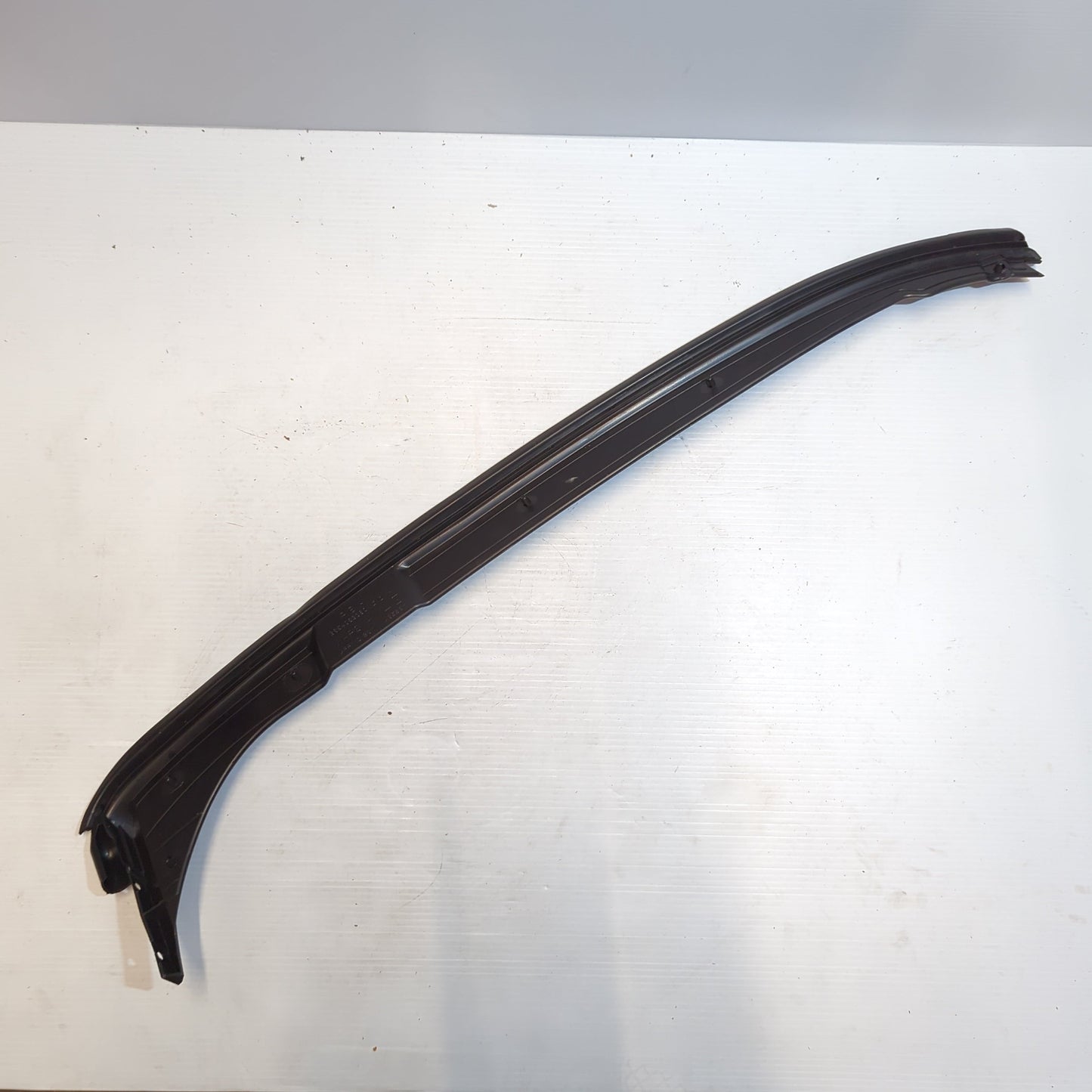Genuine Left Weatherstrip - Citroen C4 Grand Picasso 2006-2014 | 9023ZP