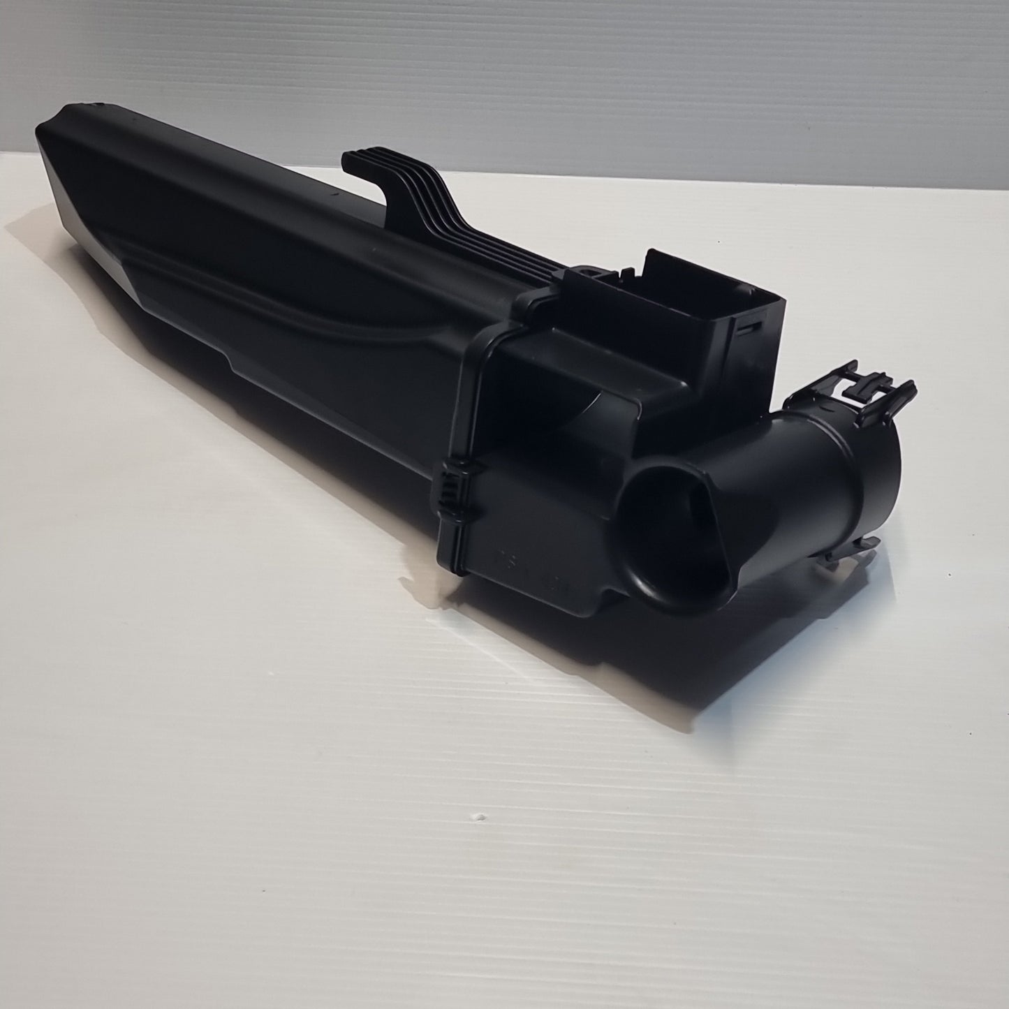 Genuine Peugeot Air Resonator | 9670851680