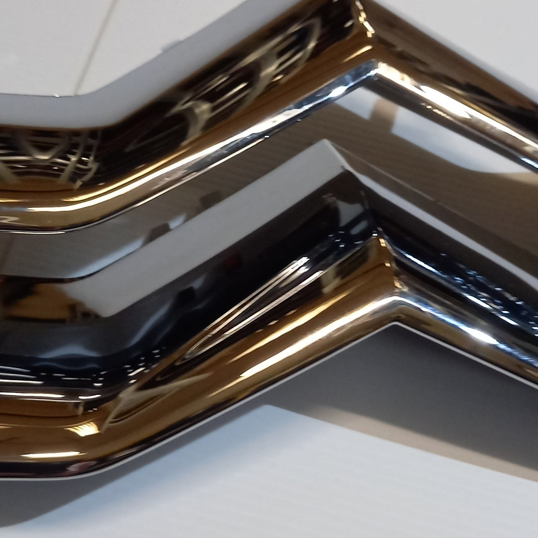 Genuine Chevron Front Bumper Emblem - Citroen C3 Picasso | 7810Y8