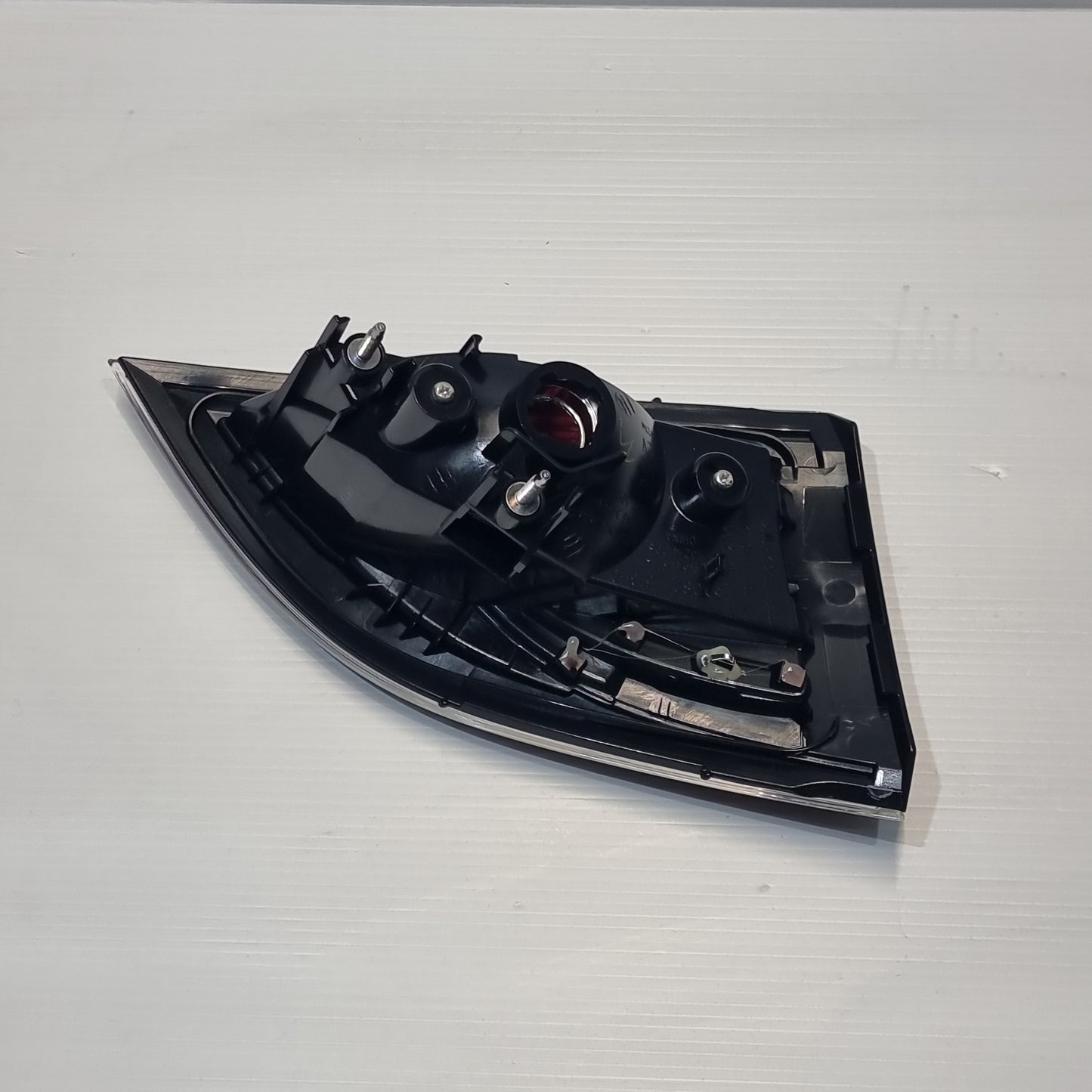 Genuine Mazda Lamp(R),Trunk L | GET4513H0