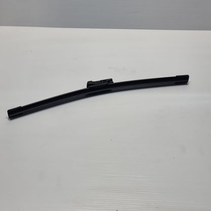 Genuine Right Front Wiper Blade - Peugeot 208 / 2008 LHD | 1608392980