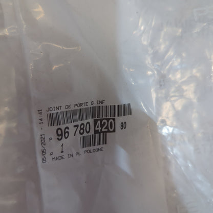 Genuine Peugeot Rear Door Seal 9678042080|