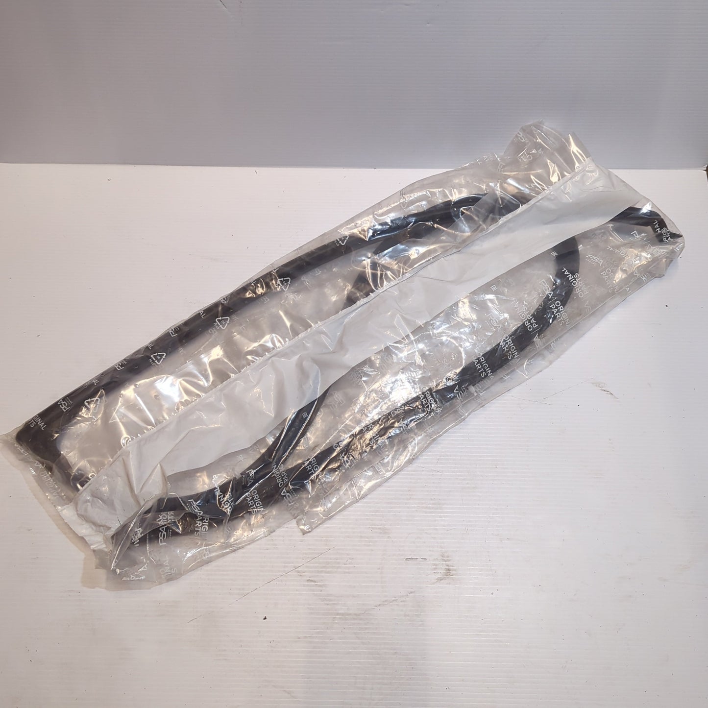 Genuine Peugeot Rear Door Seal 9678042080|