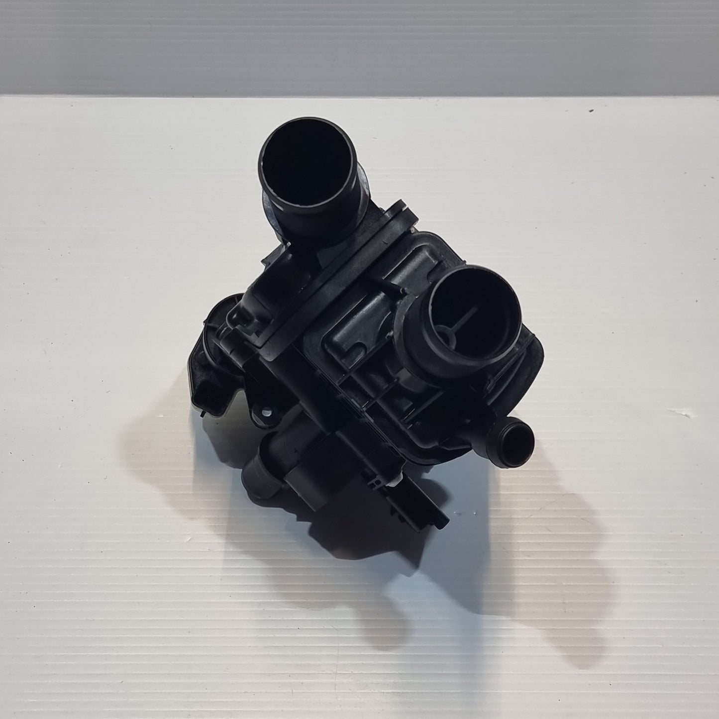 Genuine Coolant Thermostat - for Various Peugeot / Citroen | 9849443980