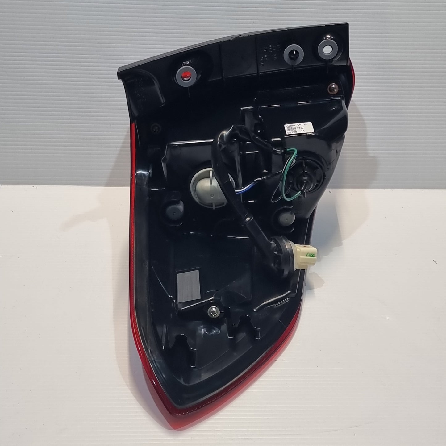 Genuine Suzuki Lamp Unit Rear Con | 35650-86R00-000