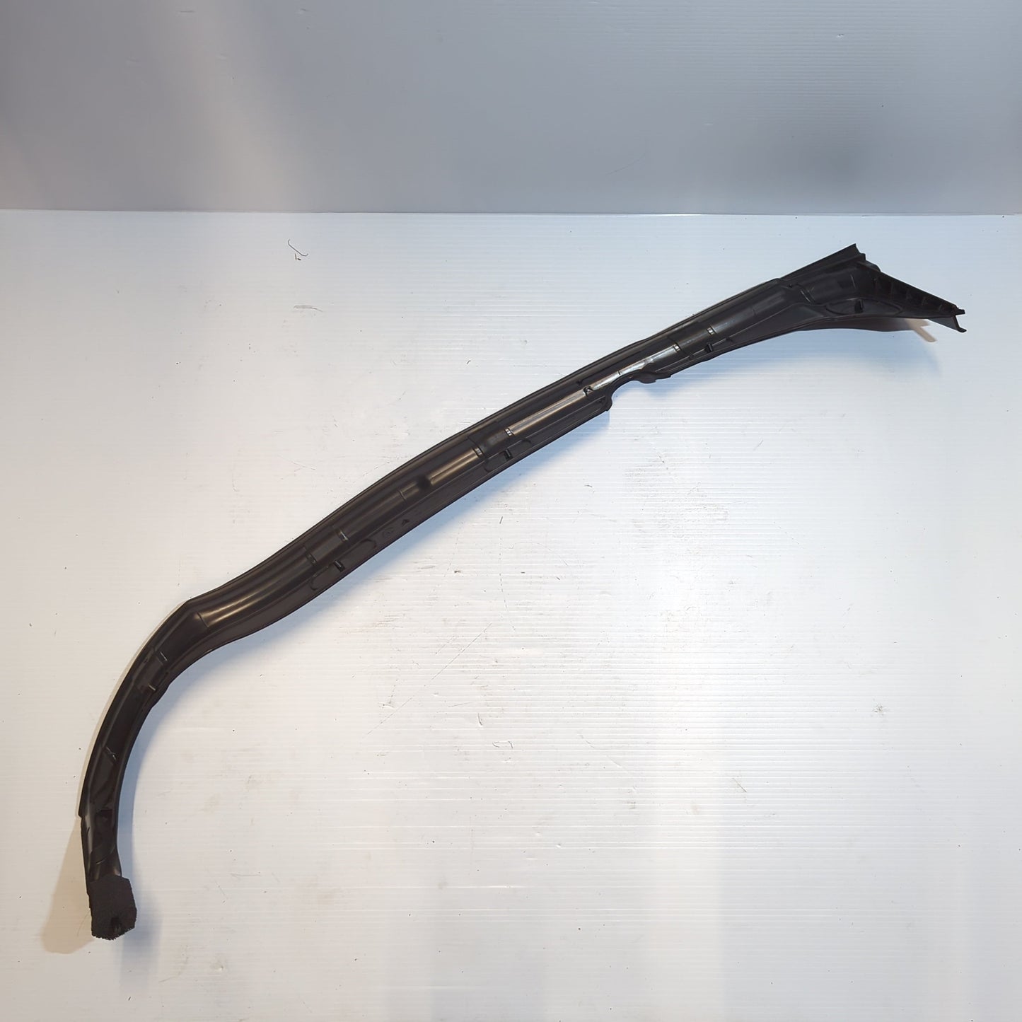 Genuine Peugeot Dr Weatherstrip | 9687404180