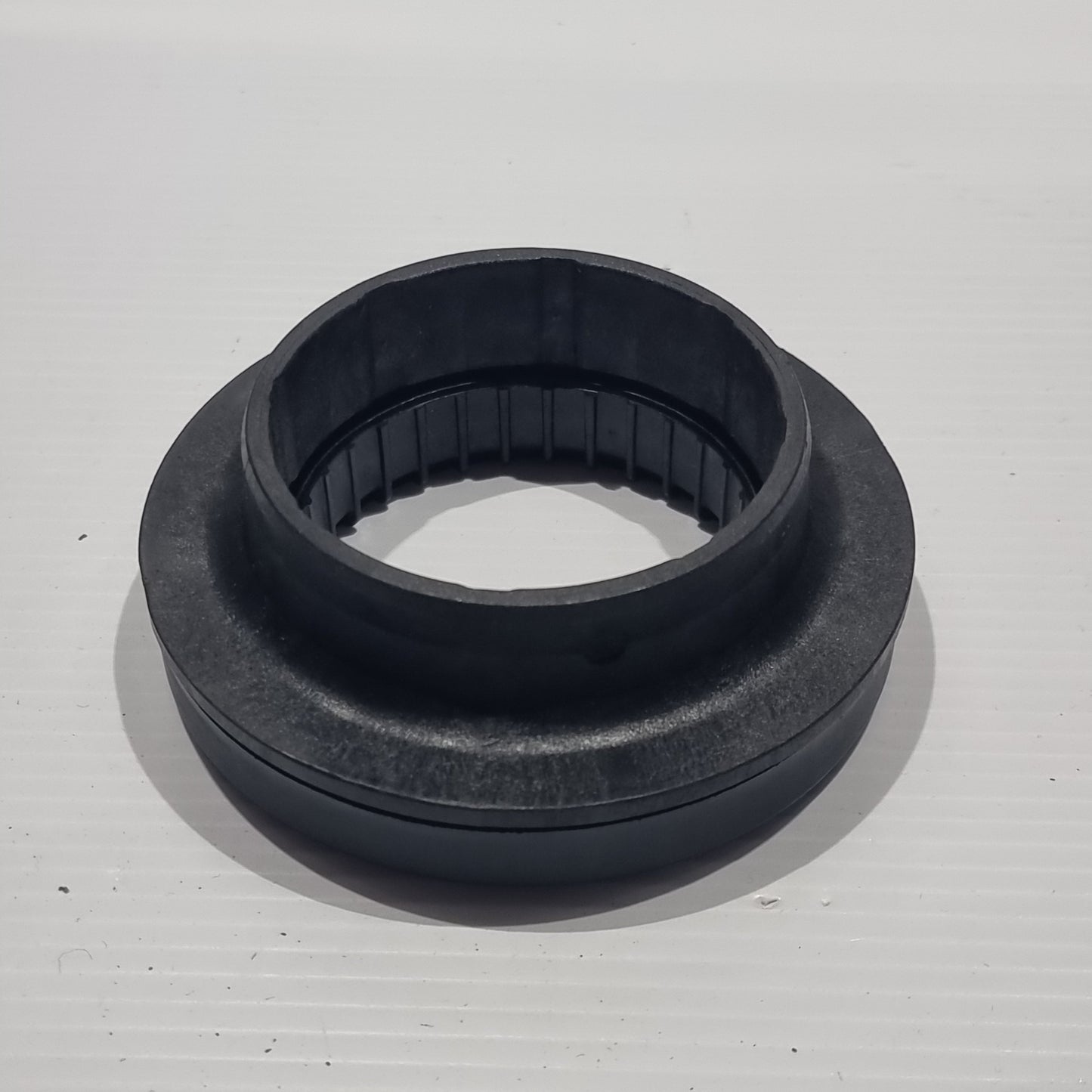 Genuine Top Strut Mounting Bush - Renault Clio 3 | 543259539R