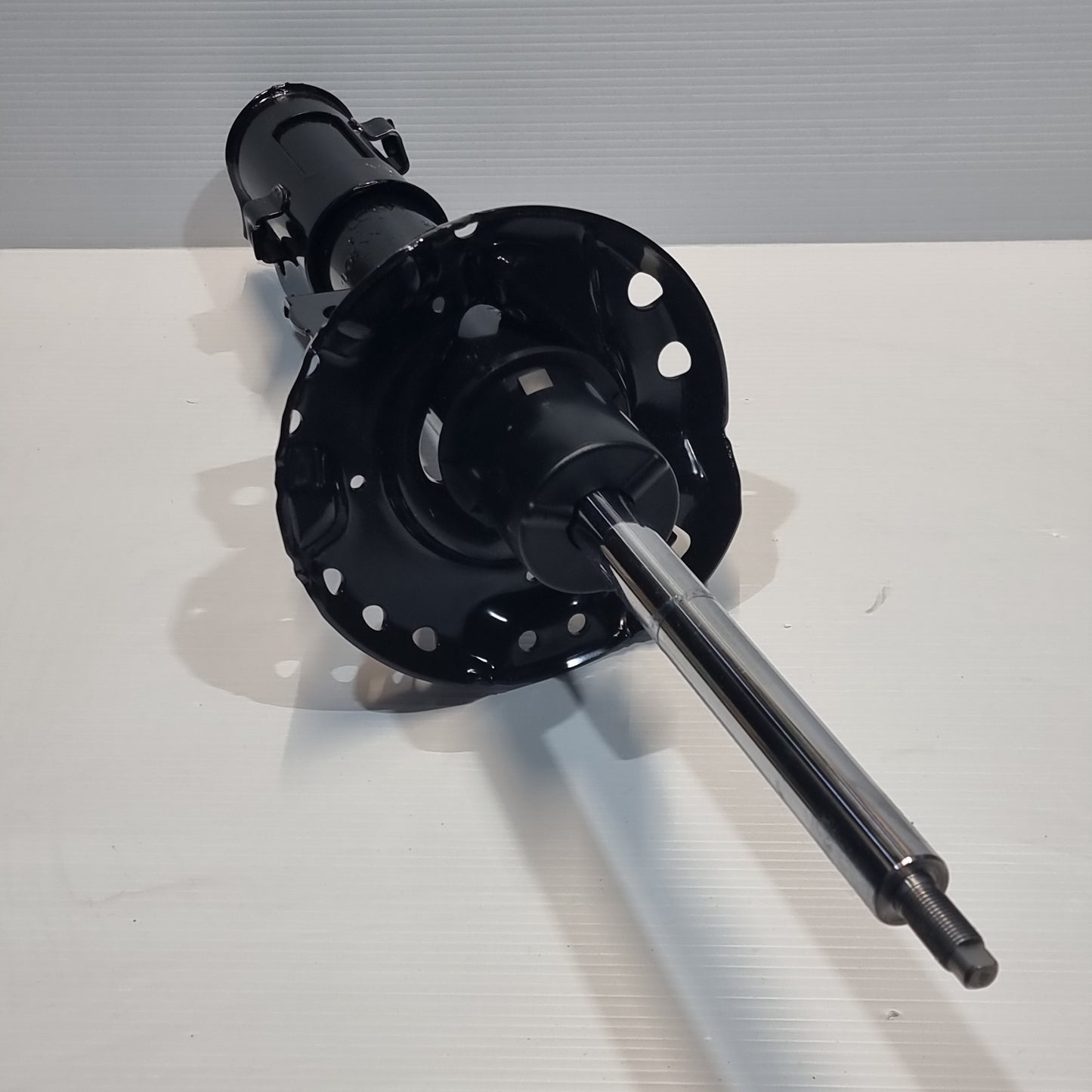 Genuine Hyundai Strut Assy-Fr,Rh | 54661G2200