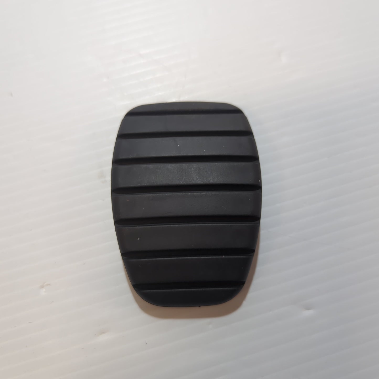 1x Genuine Rubber Brake Pedal Pad - Nissan Primastar | 4653100QAC