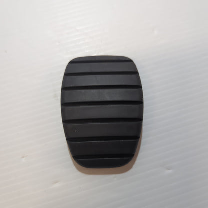 1x Genuine Rubber Brake Pedal Pad - Nissan Primastar | 4653100QAC