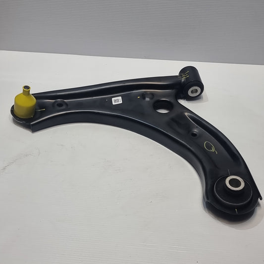 Genuine Suzuki Arm Assy Front Sus | 45201M68P20-000