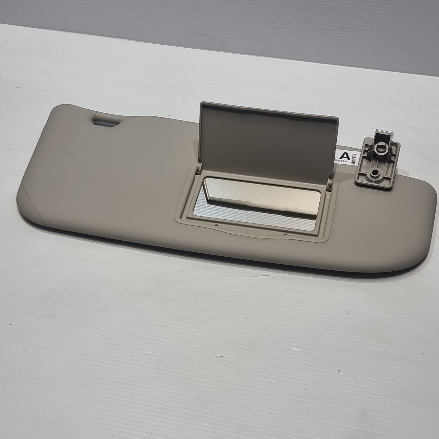 Genuine Right Sun Visor - Renault Kadjar 2015-2018 | 964004EA0C