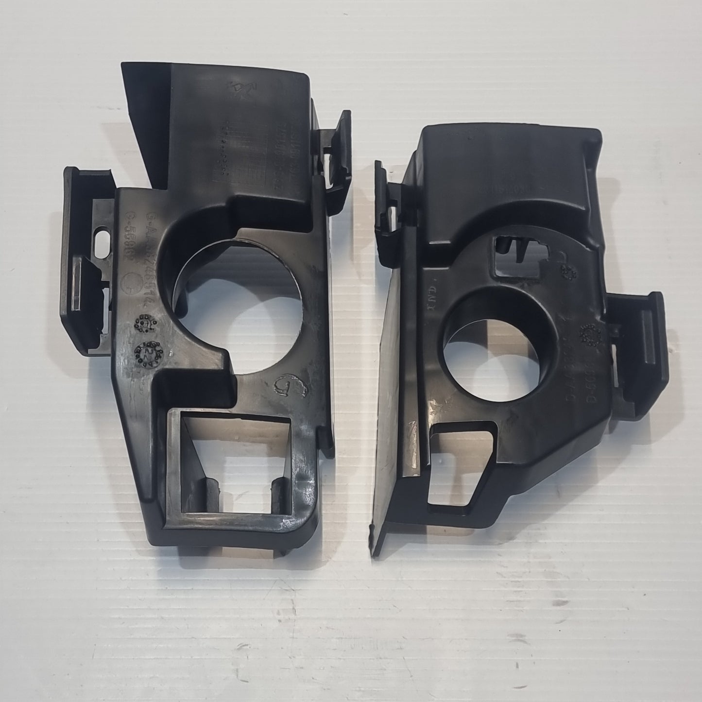 Genuine Front Bumper Bracket - Peugeot 2017-2021 | 1627665780