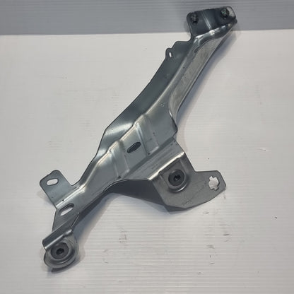 Genuine Front Left Fender Extension Bracket - Ford Focus 2018- | 2311070