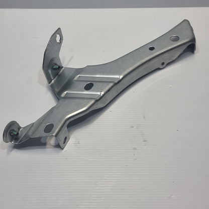 Genuine Front Left Fender Extension Bracket - Ford Focus 2018- | 2311070