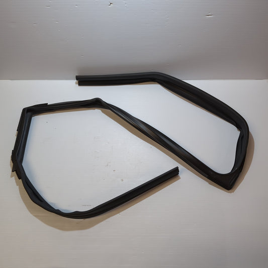 Genuine Nissan Glass Run Rubbe | 823304EA3A