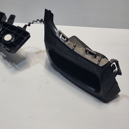 Genuine Left Rear Bumper Guide Mounting Bracket - Vauxhall Mokka | 42541314