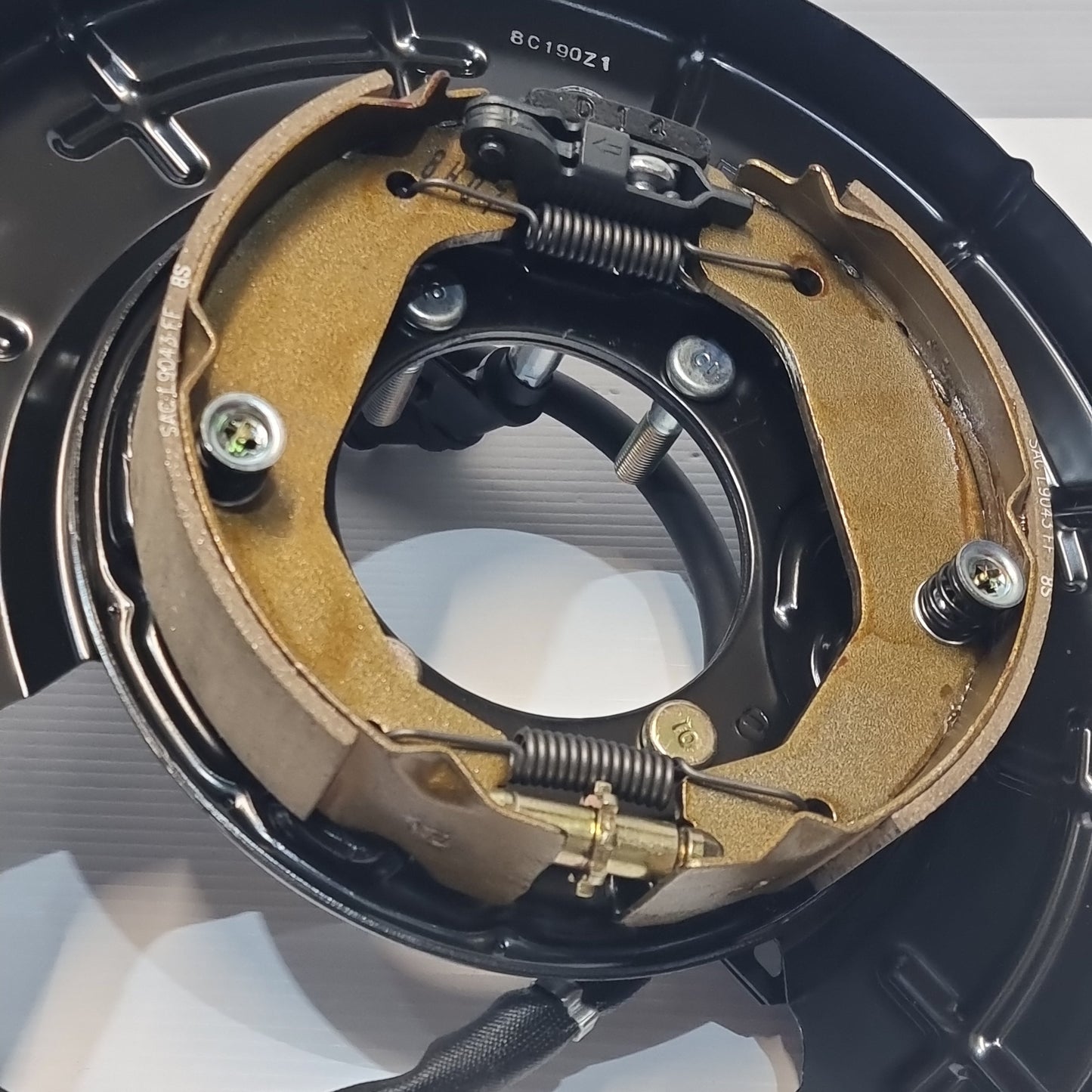 Genuine Rear Right Brake Mounting Plate - Hyundai Terracan | 58370H1040