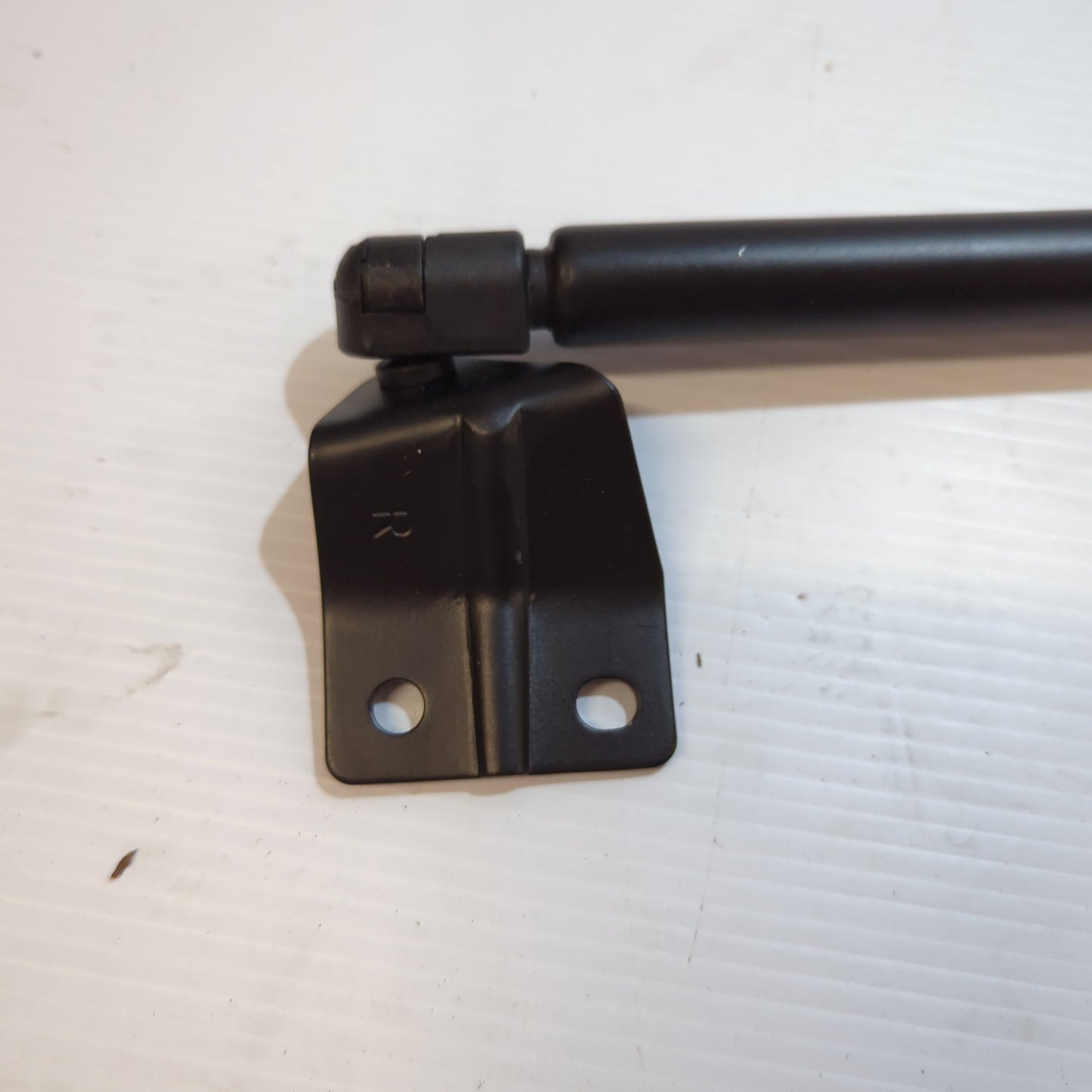 Genuine Tailgate Right Window Balancer - Suzuki Alto 2004-2008 | 81850M79G01-000