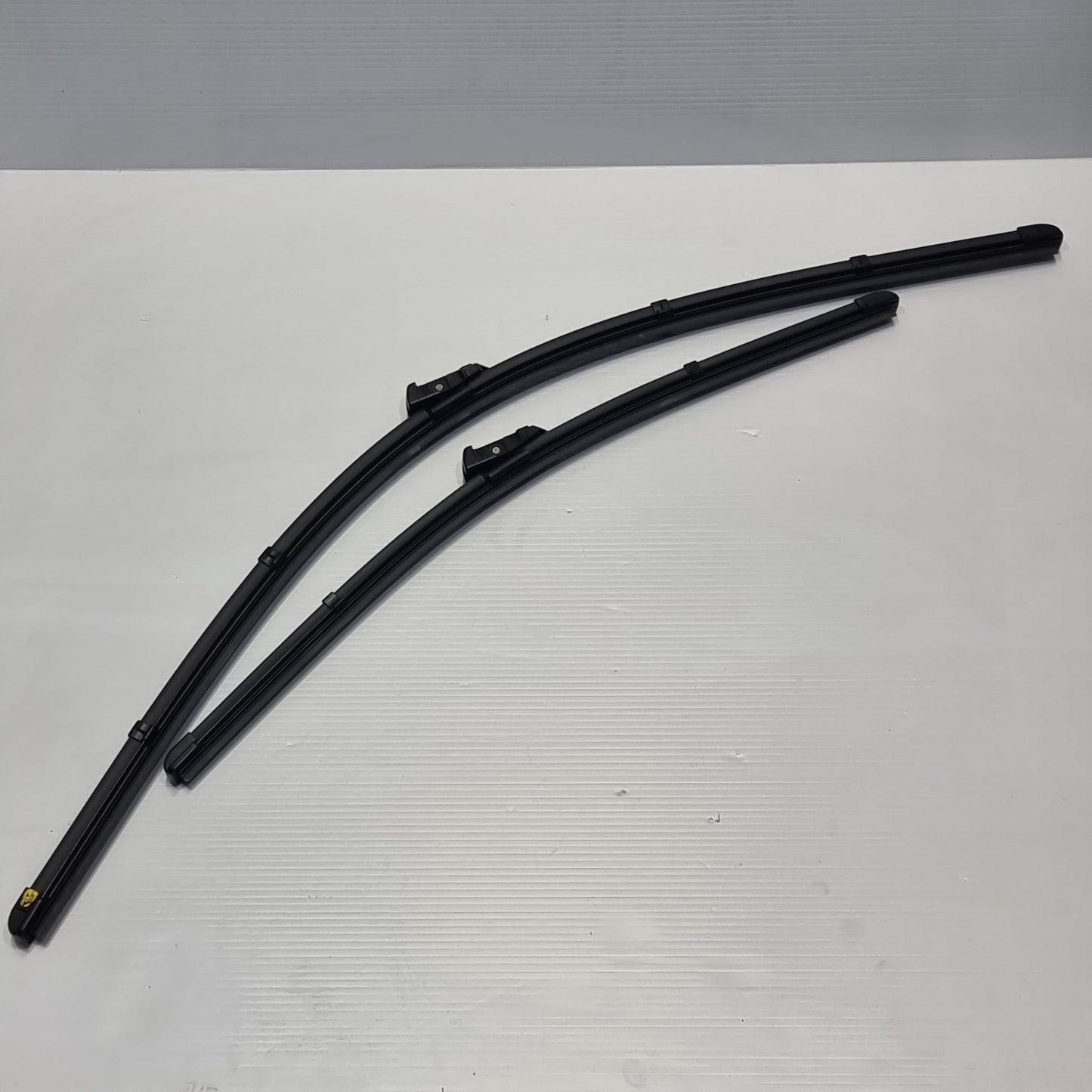 Genuine Front Wiper Blade Set - Ford Transit | 2120671