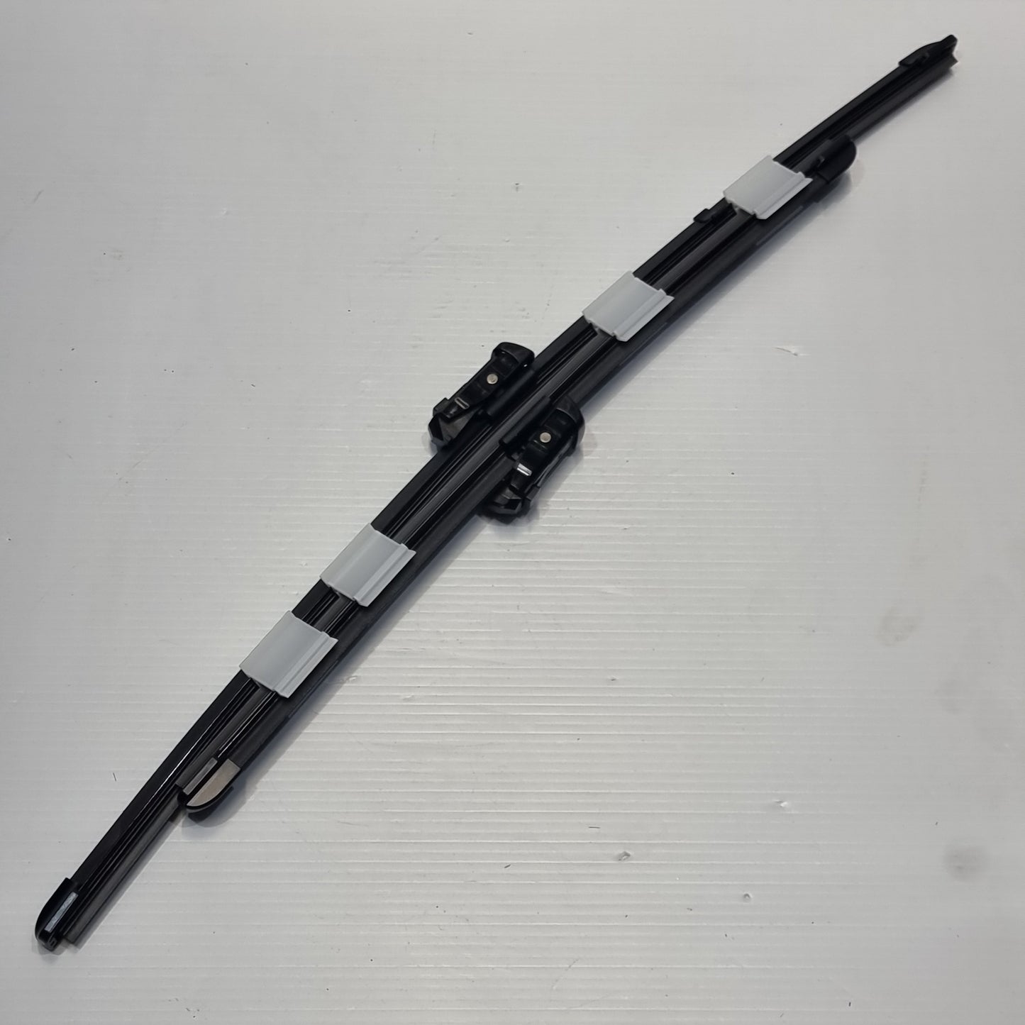 Genuine Front Wiper Blade Set - Ford KA+ / Ecosport | 2120648