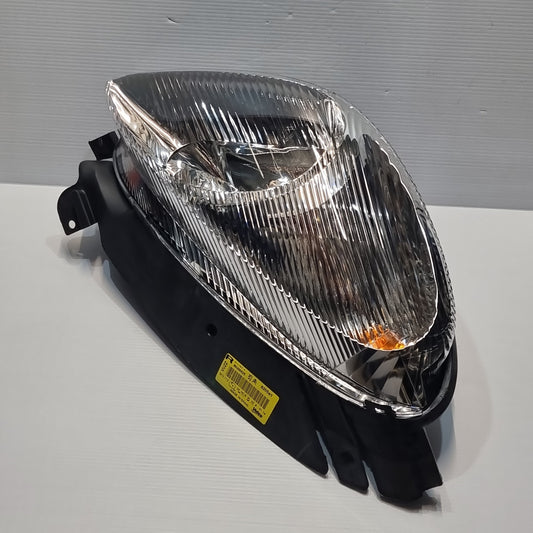 Genuine Right Headlight - Citroen Xsara Picasso 2000-2003 | 6205W1