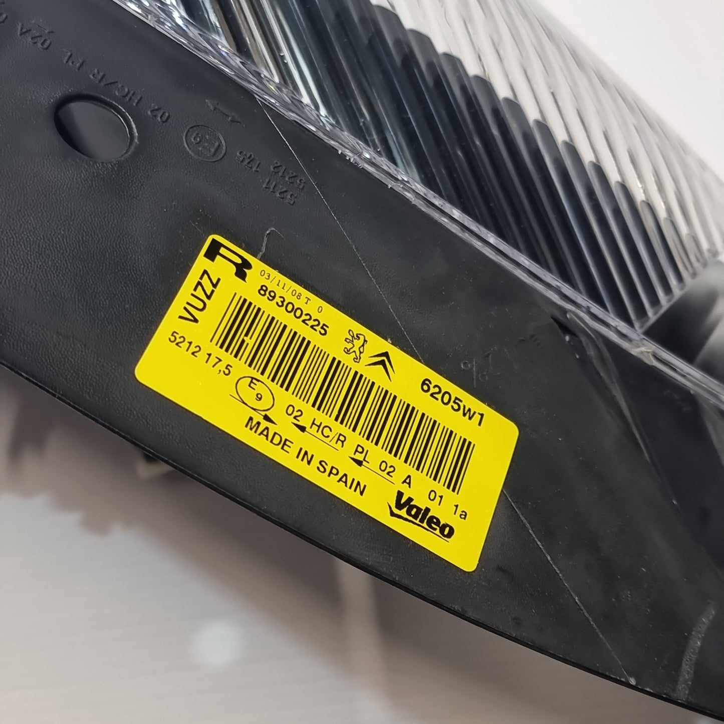 Genuine Right Headlight - Citroen Xsara Picasso 2000-2003 | 6205W1