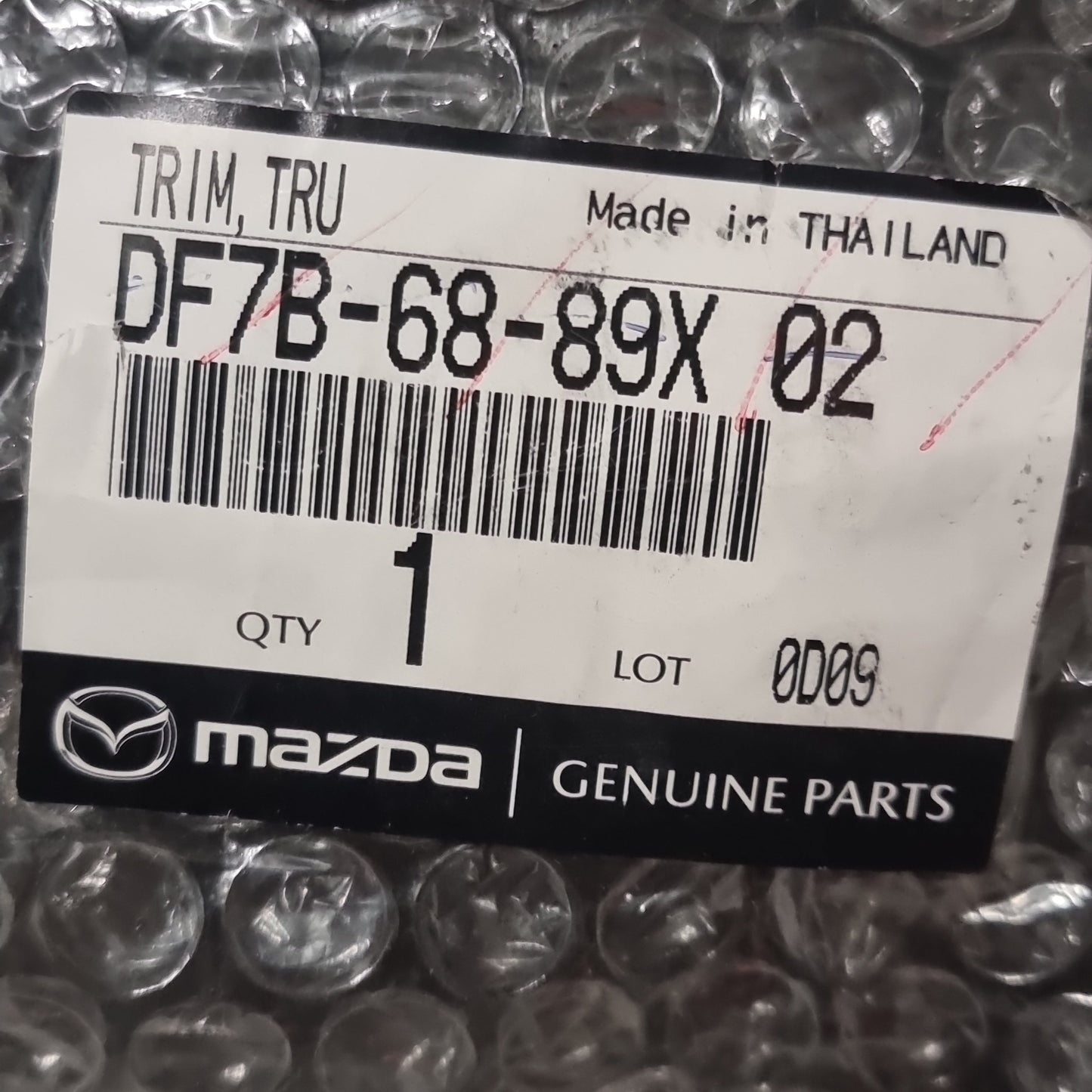 Genuine Trunk End Trim - Mazda | DF7B6889X02