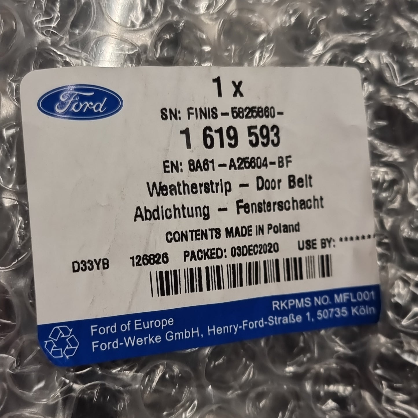 Genuine Rear Right Door Outer Weatherstrip - Ford Fiesta MK6 | 1619593