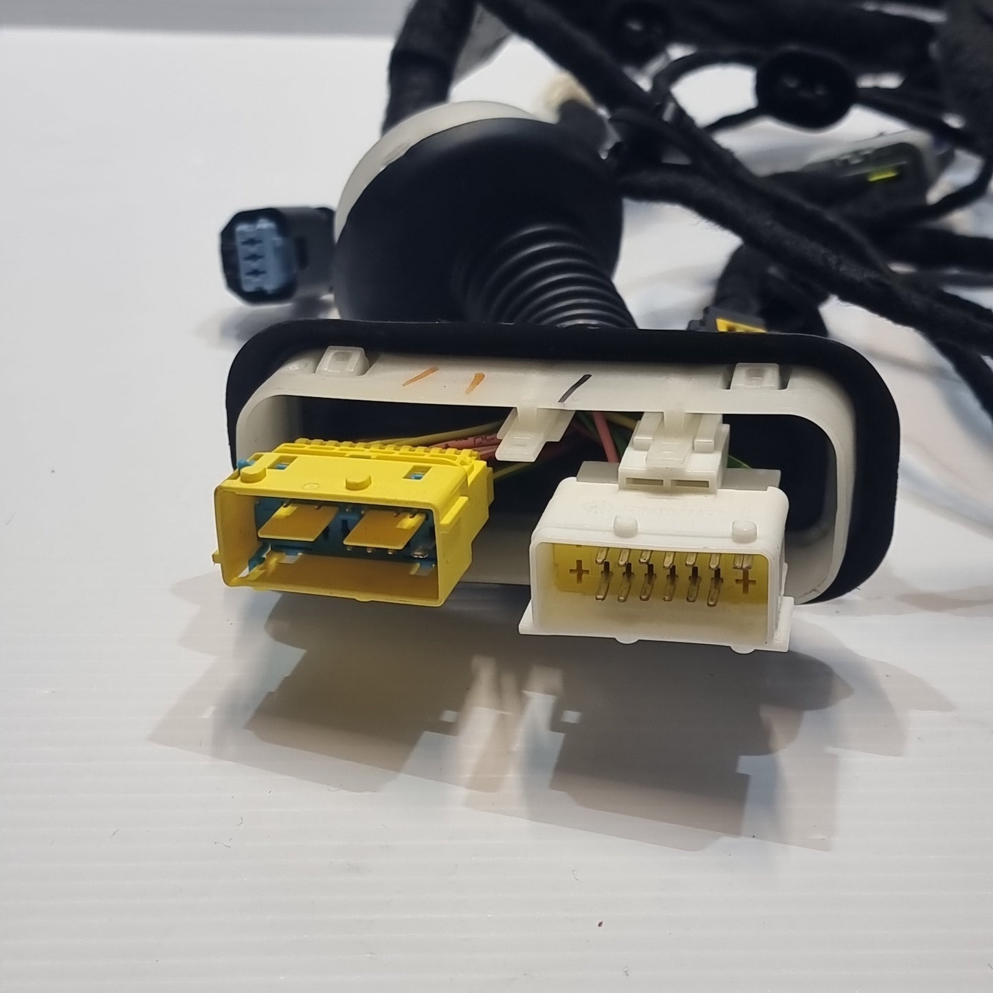 Genuine Front Left Door Harness - Peugeot / Citroen | 9812371980