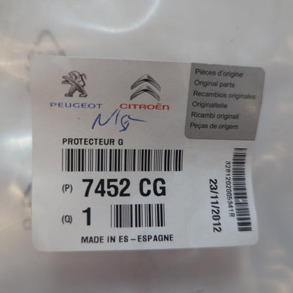 Genuine Front Left Bumper Corner Protector - Citroen Xsara Picasso | 7452CG