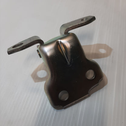 Genuine Lower Front Right Hand Door Hinge - Suzuki | 69330-58J00-000