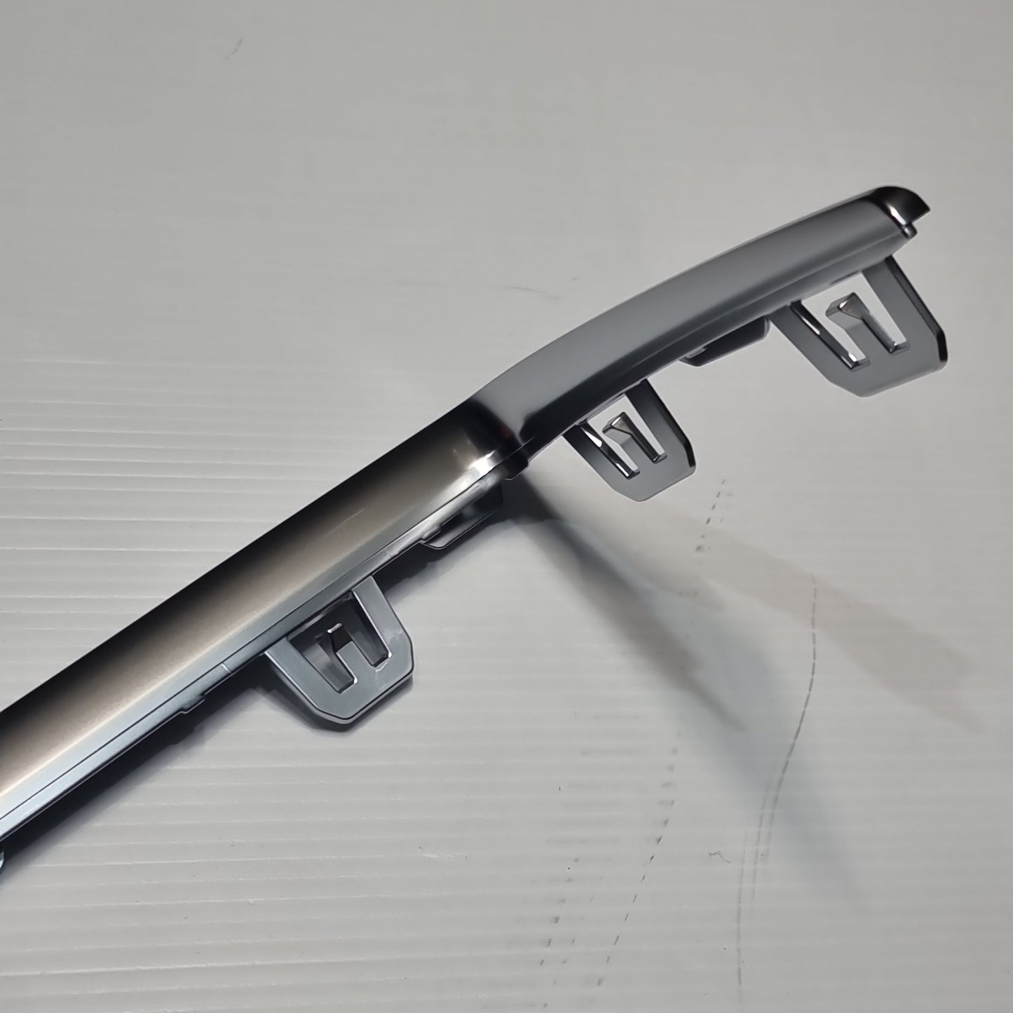 Genuine MG Finisher-Frt Bpr | 10954853