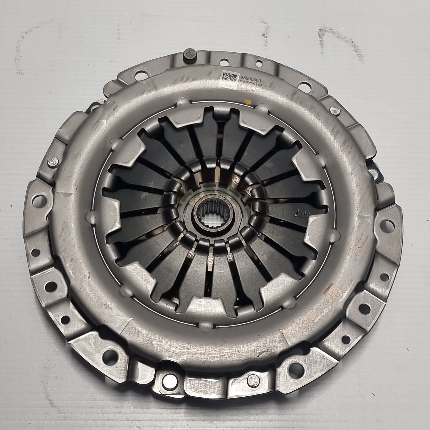 Genuine Clutch Kit - Vauxhall Viva 1.0 | 25200600