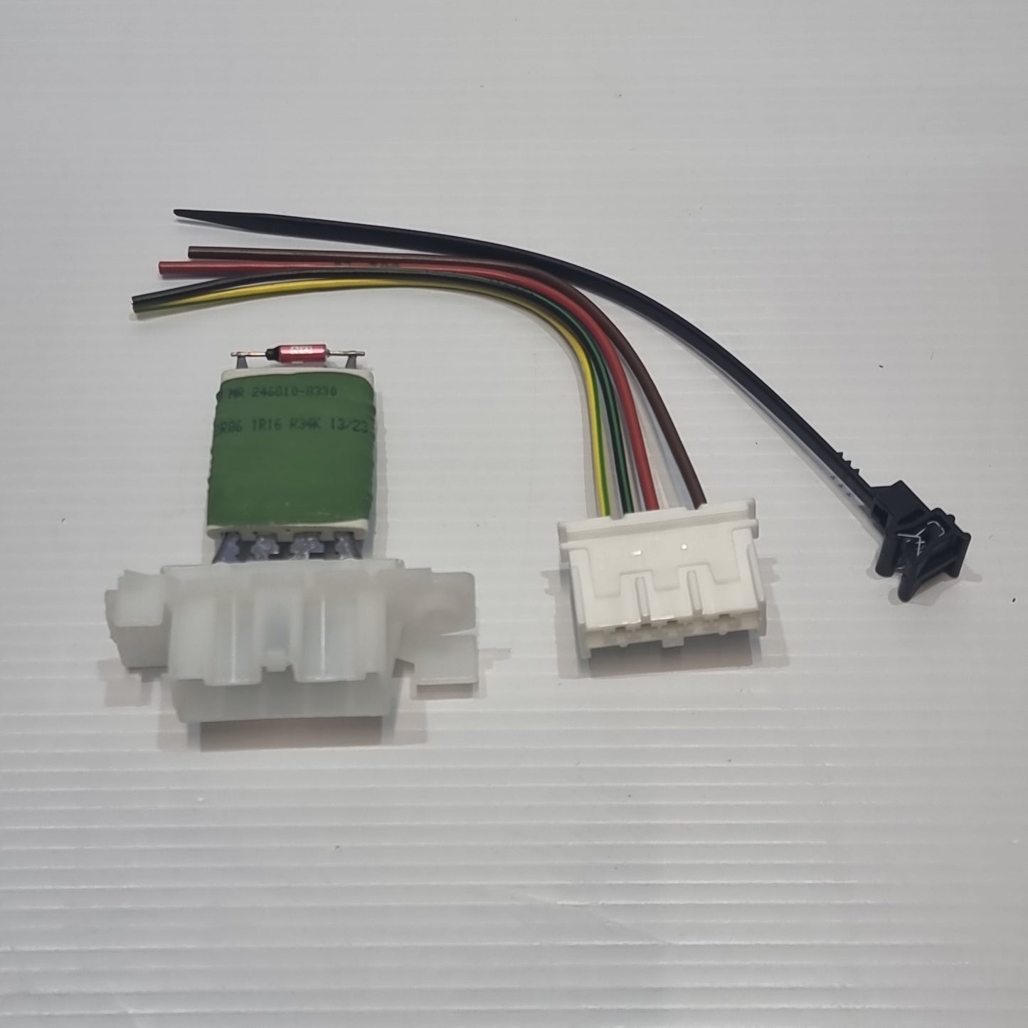 Genuine Heater Motor Resistor - Vauxhall Adam / Corsa | 95526380