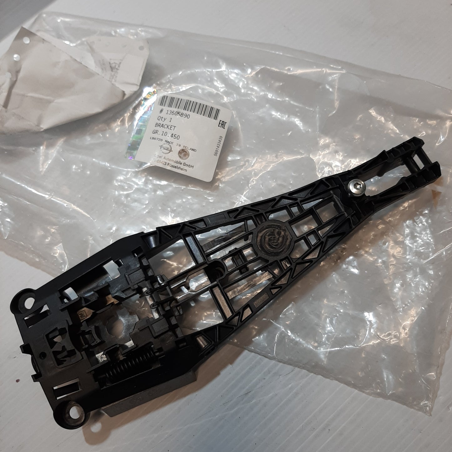 Genuine Front Left Exterior Door Handle Holder - Vauxhall Mokka | 13505890