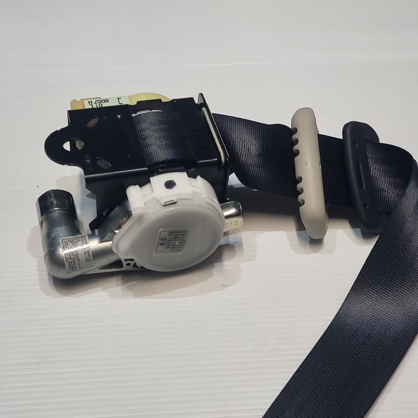 Genuine Seat Belt B Left Hand Side - Mazda 3 2009-2013 | BDG757L90D01