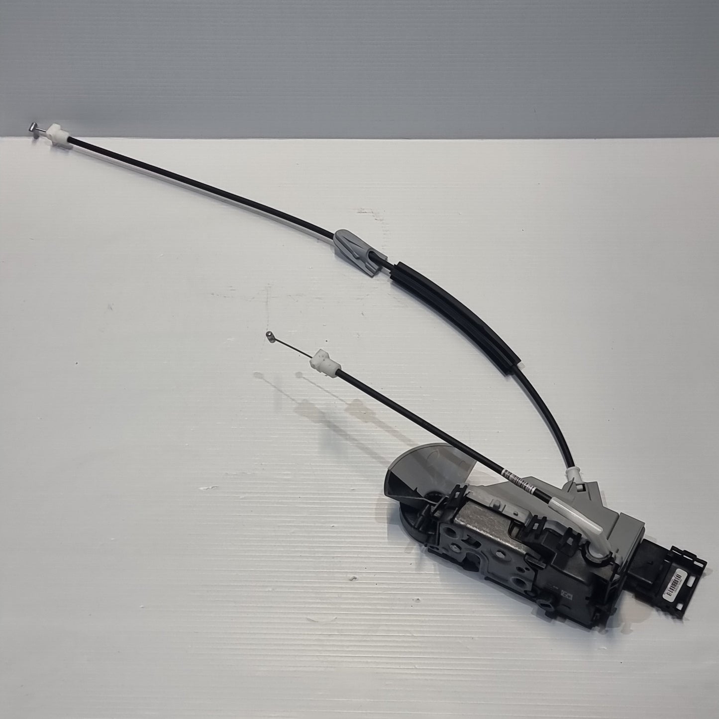 Genuine Front Right Door Lock - Peugeot Partner / Citroen Berlingo | 9135EF