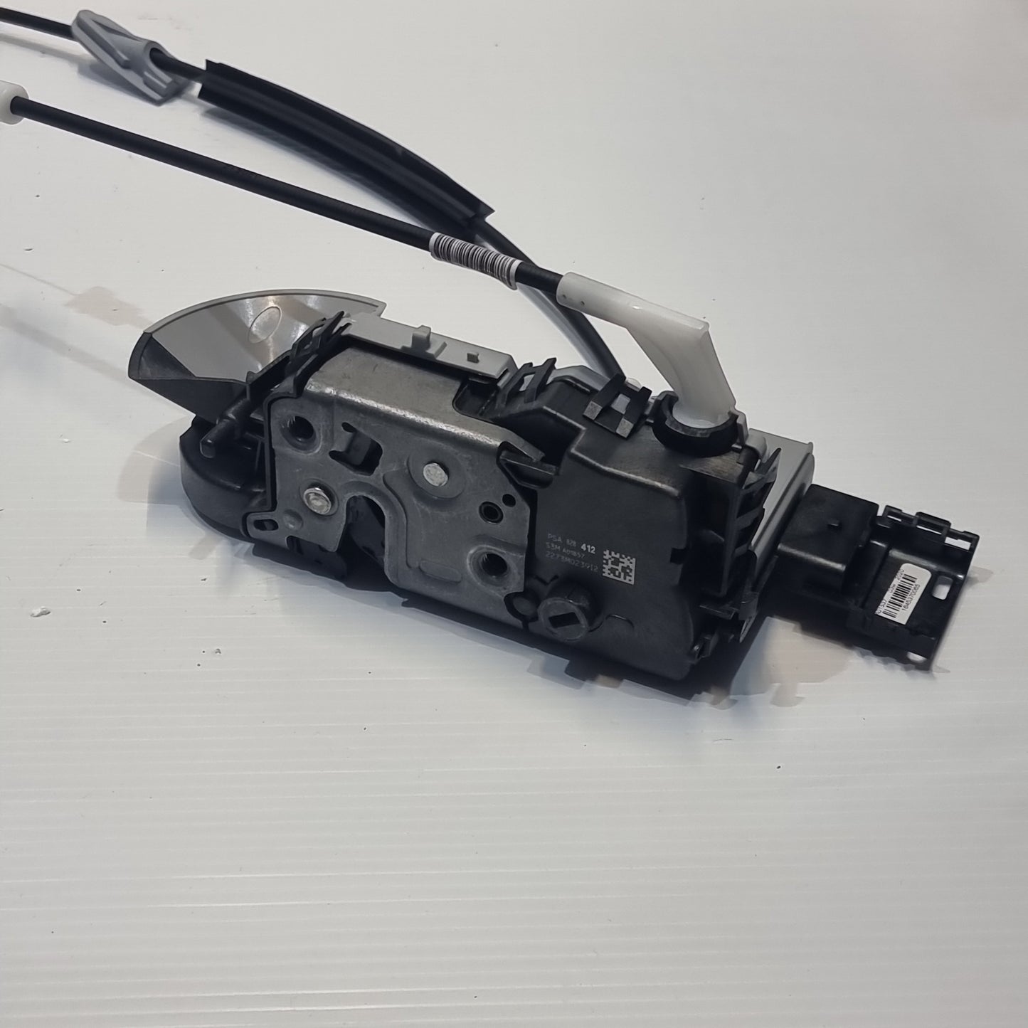 Genuine Front Right Door Lock - Peugeot Partner / Citroen Berlingo | 9135EF