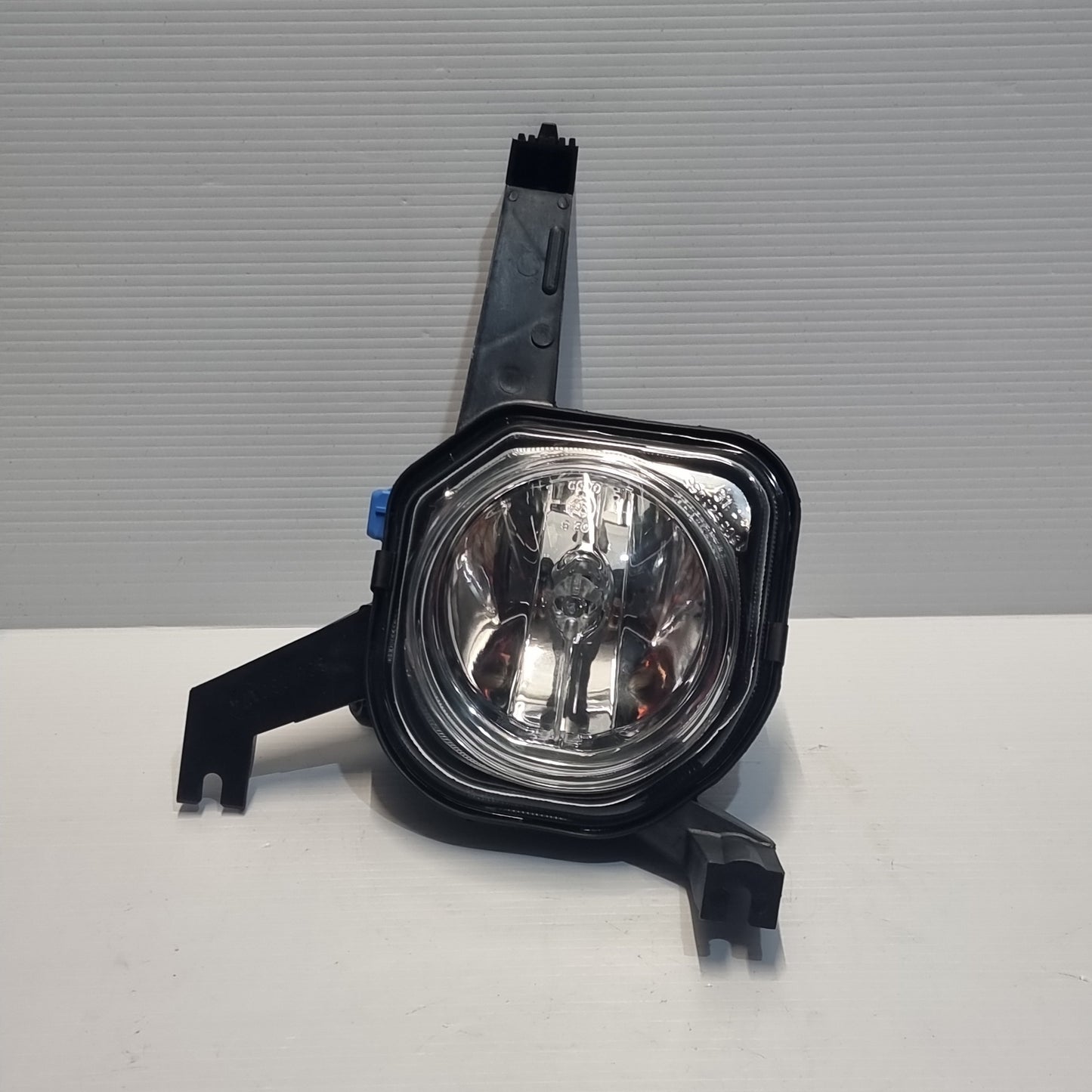 Genuine Left Fog Headlight - Peugeot 306 | 6204V9