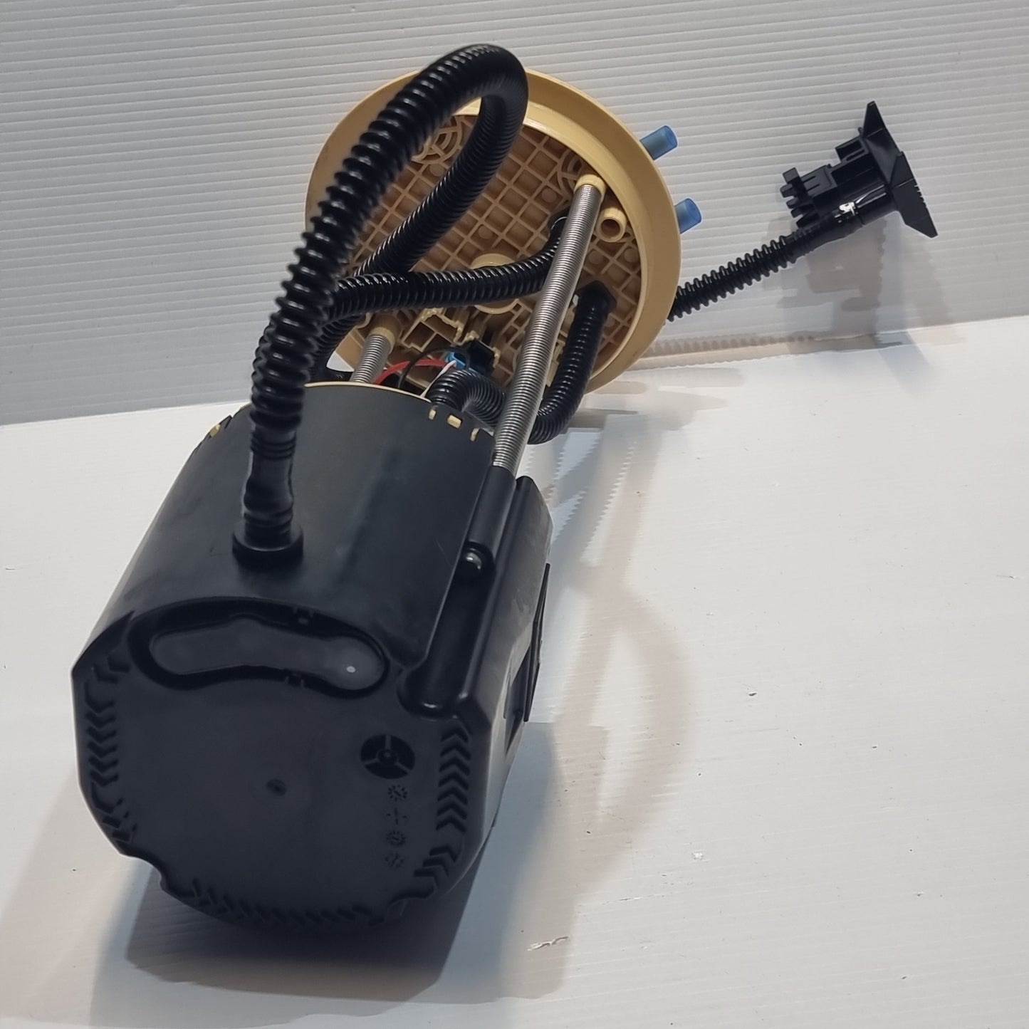 Genuine Diesel Fuel Pump - Vauxhall Antara 2.2 2010-2015 | 23249550